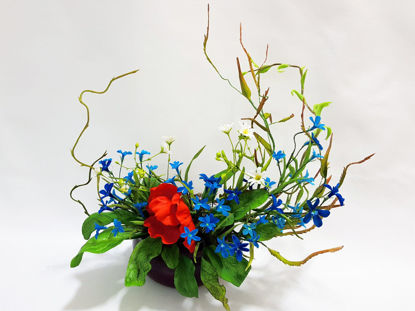 Edible sugar flower arrangement made for World Cancer Day by Marinela Muresan